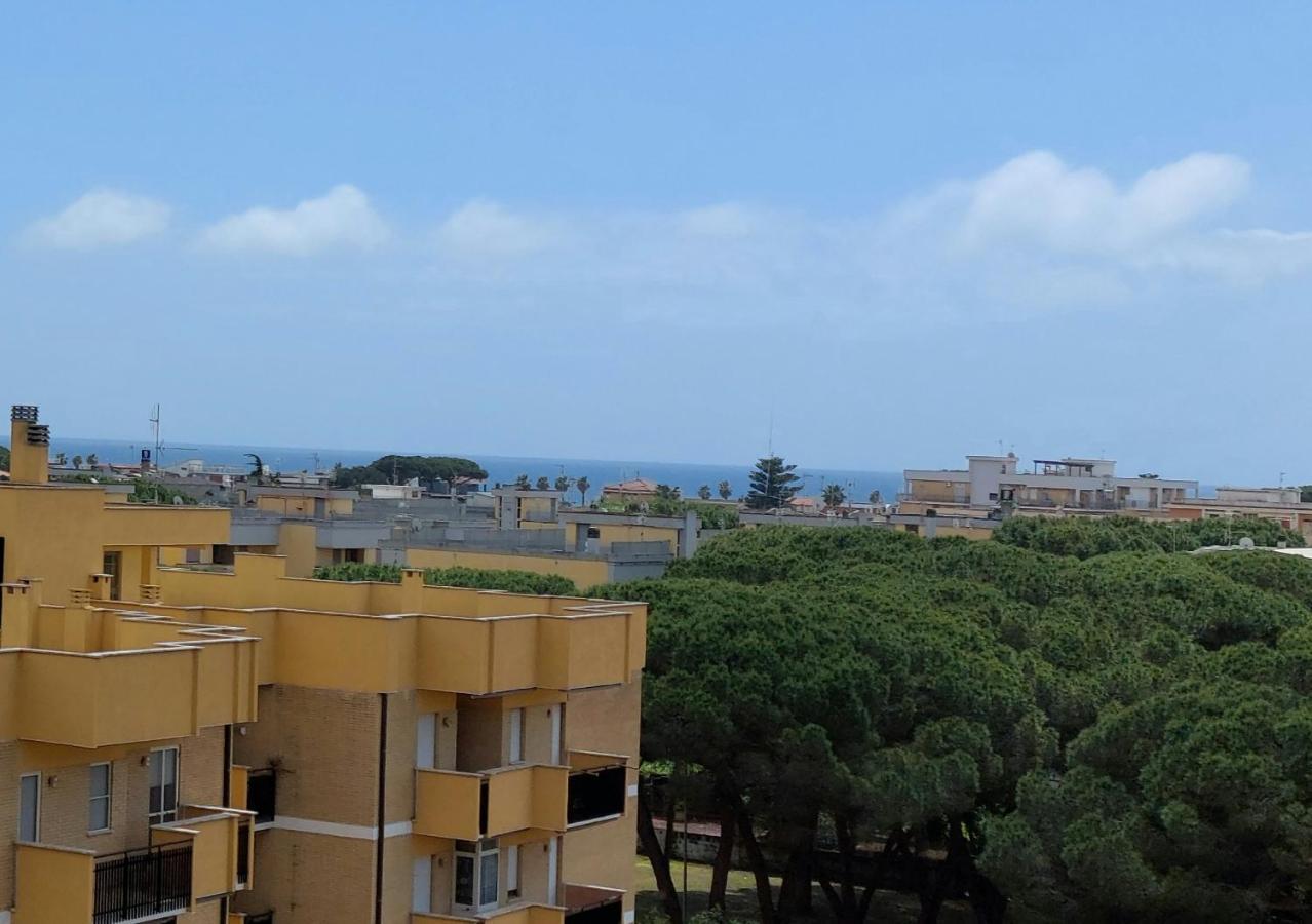 Appartamento A 700 Mt. Dal Mare. Terracina Bagian luar foto